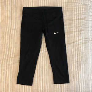 Women's Nike DRIFIT Capri pants Small